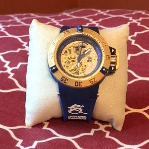 INVICTA WOMEN’S DIVE WATCH